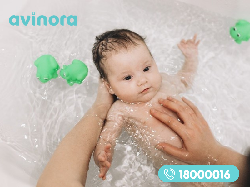 Tắm gội hàng ngày giúp bé yêu thoải mái, dễ chịu hơn